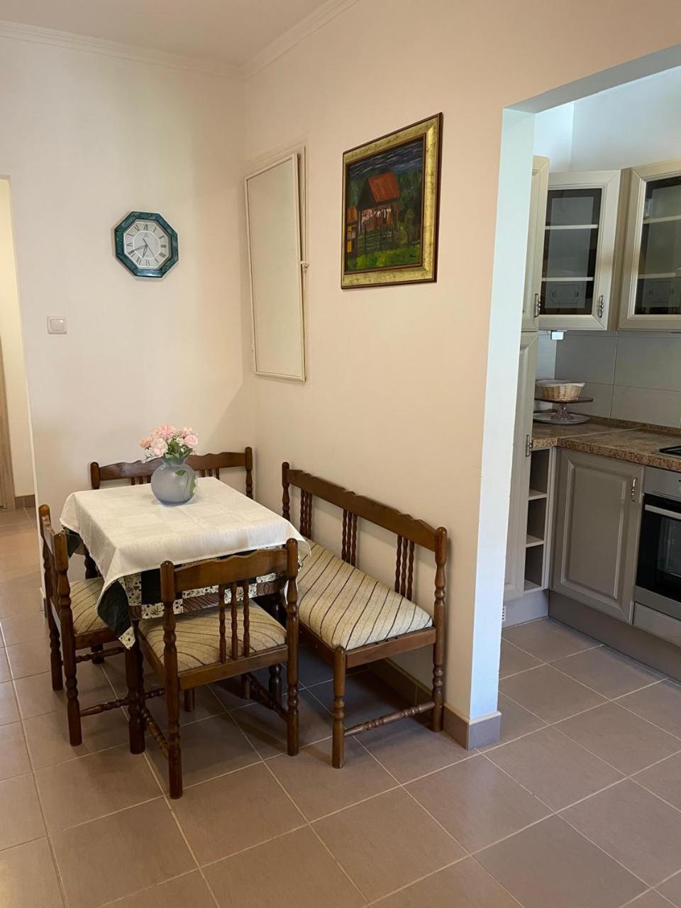 Comfort Apartman Marina เฮวิซ ภายนอก รูปภาพ