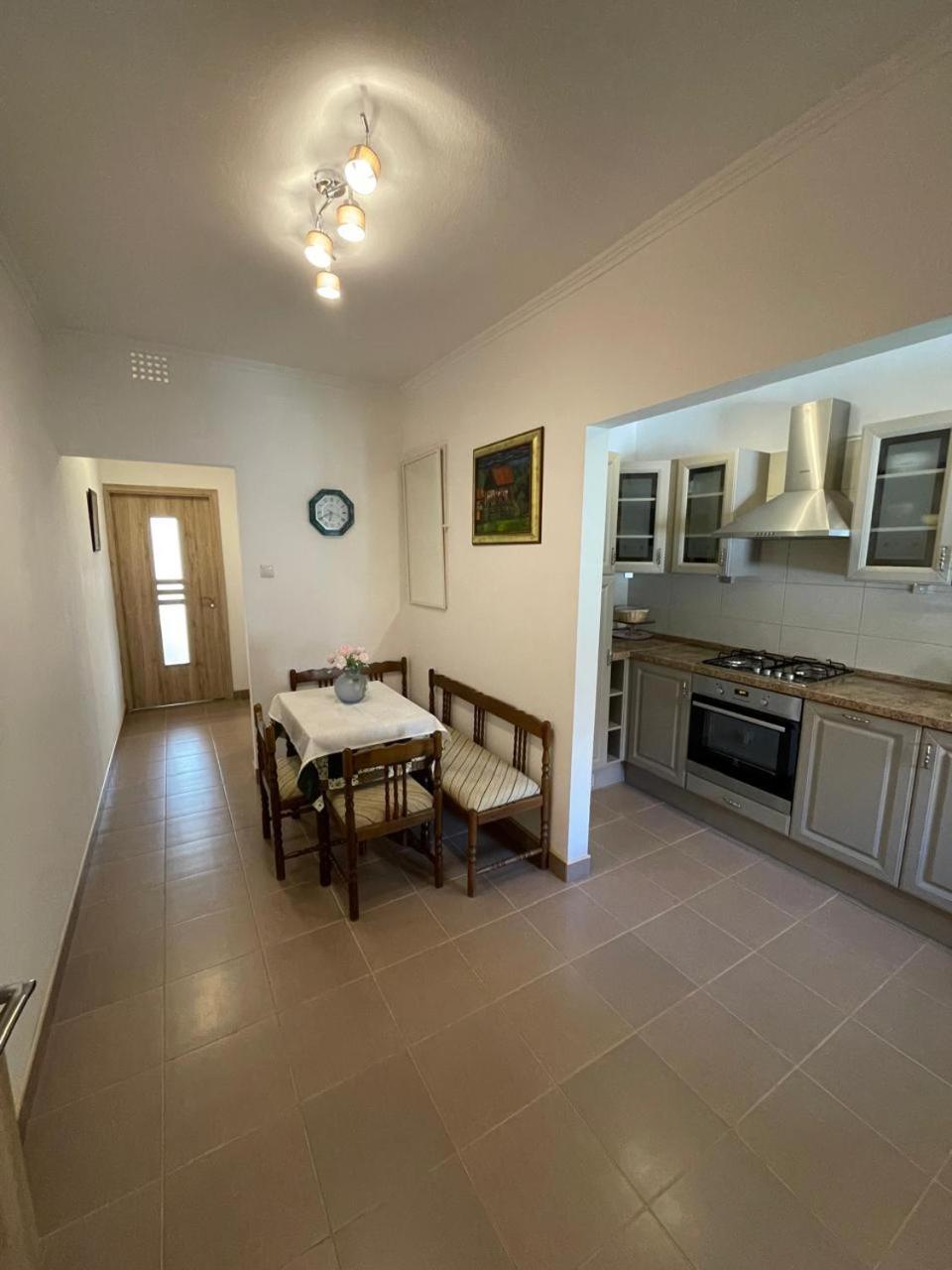 Comfort Apartman Marina เฮวิซ ภายนอก รูปภาพ